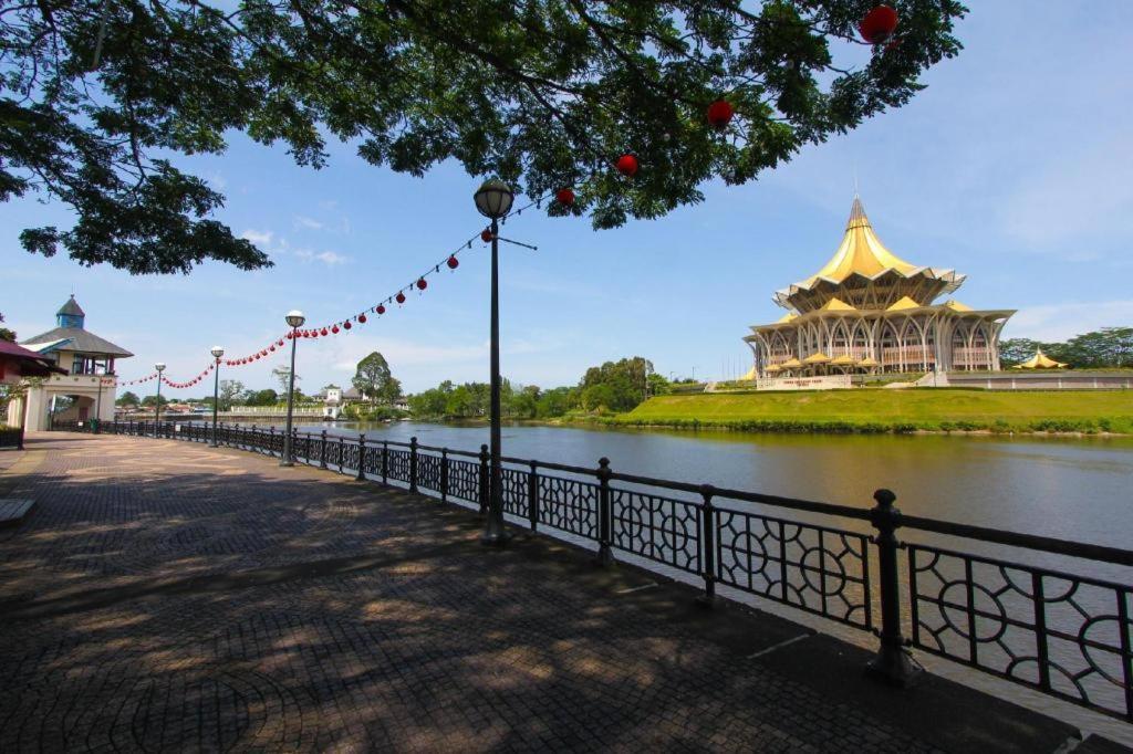 Nova Kuching Hotel المظهر الخارجي الصورة
