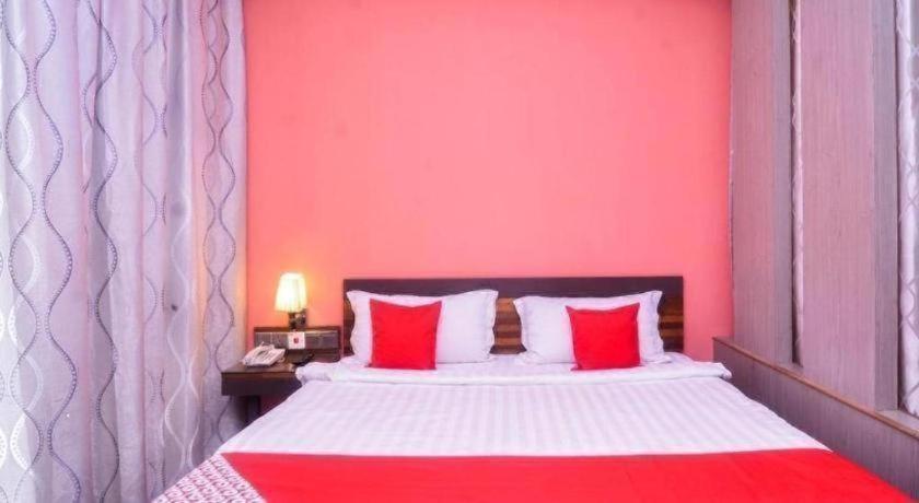 Nova Kuching Hotel المظهر الخارجي الصورة