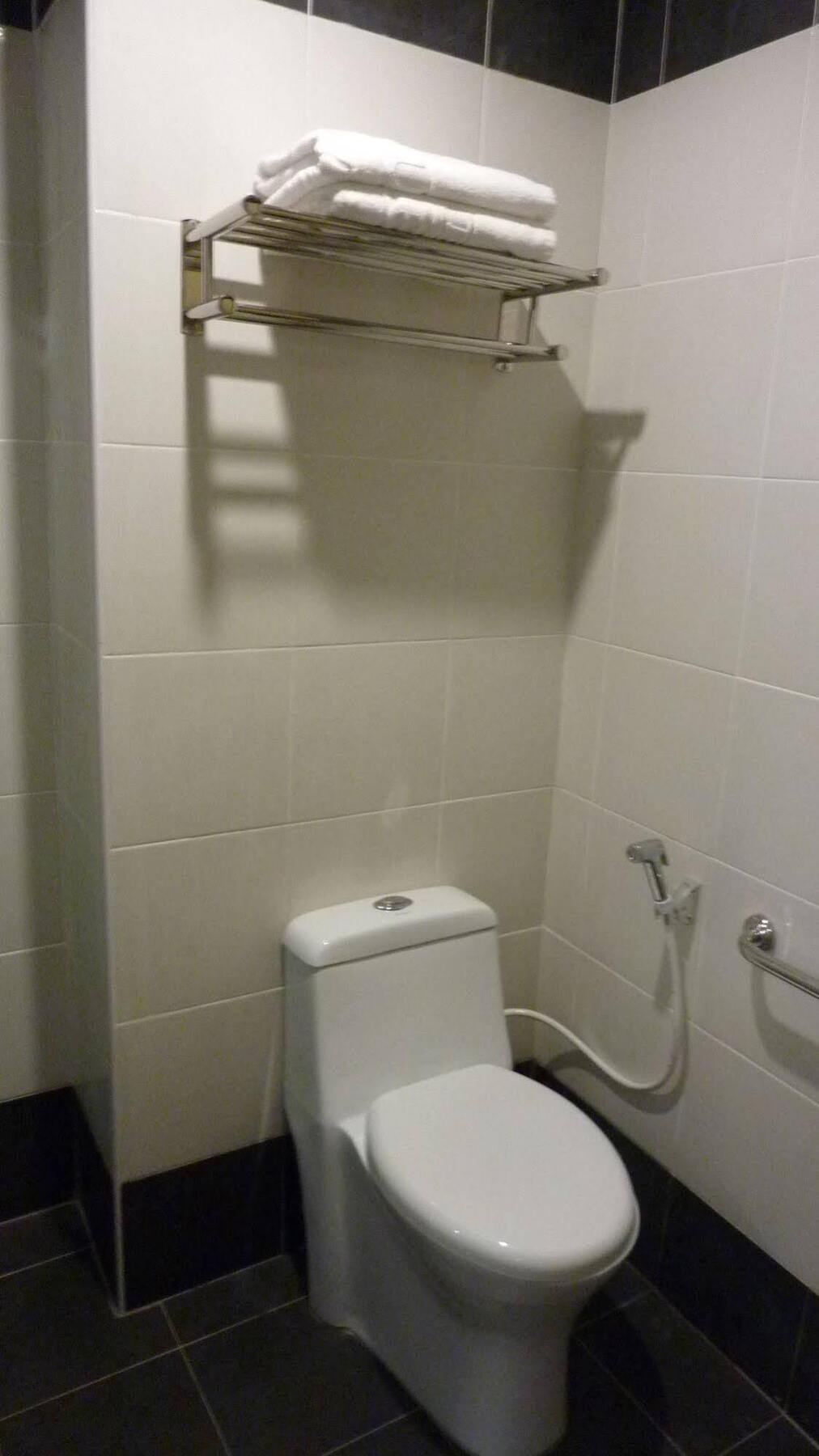 Nova Kuching Hotel المظهر الخارجي الصورة