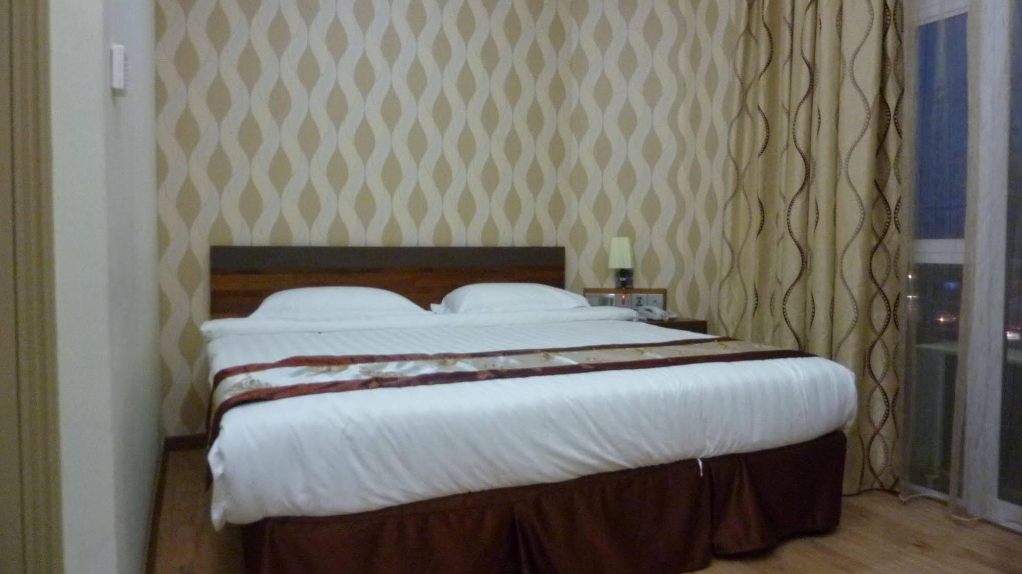 Nova Kuching Hotel المظهر الخارجي الصورة