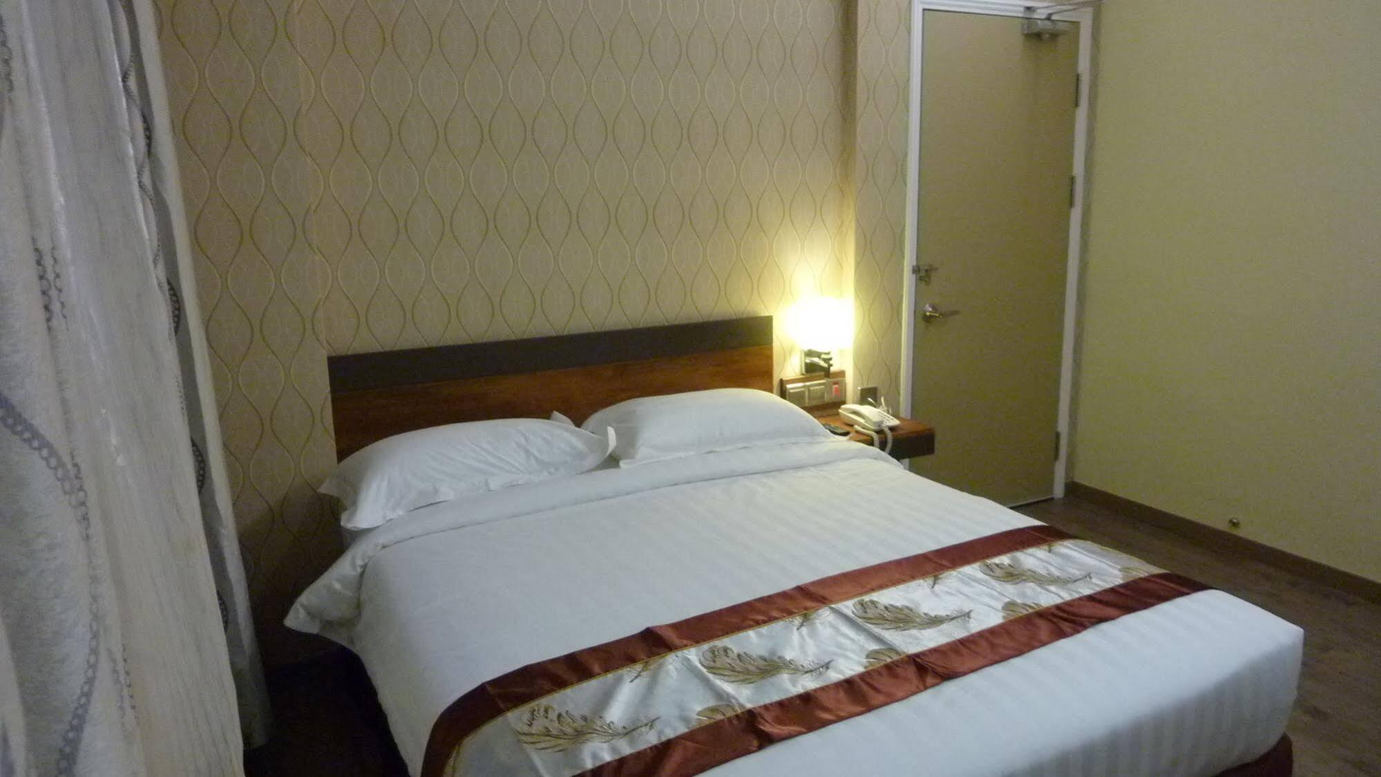 Nova Kuching Hotel المظهر الخارجي الصورة