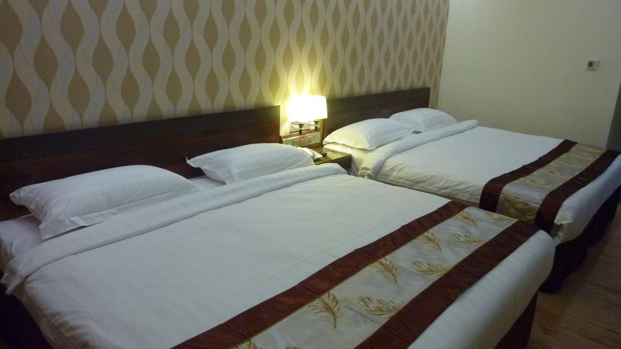 Nova Kuching Hotel المظهر الخارجي الصورة